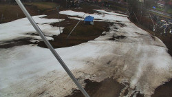 Spodní část sjezdovky skiareálu Karolinka