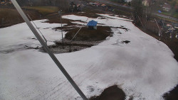 Spodní část sjezdovky skiareálu Karolinka