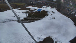 Spodní část sjezdovky skiareálu Karolinka