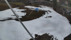 Spodní část sjezdovky skiareálu Karolinka