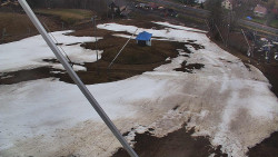 Spodní část sjezdovky skiareálu Karolinka