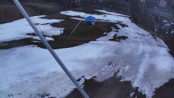 Spodní část sjezdovky skiareálu Karolinka