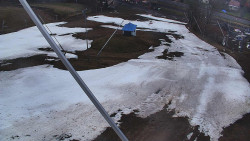 Spodní část sjezdovky skiareálu Karolinka