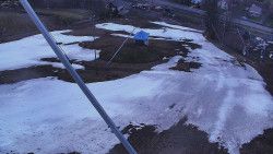 Spodní část sjezdovky skiareálu Karolinka