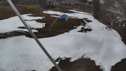 Spodní část sjezdovky skiareálu Karolinka