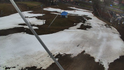 Spodní část sjezdovky skiareálu Karolinka