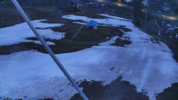 Spodní část sjezdovky skiareálu Karolinka