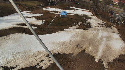 Spodní část sjezdovky skiareálu Karolinka