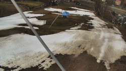 Spodní část sjezdovky skiareálu Karolinka