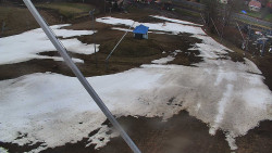 Spodní část sjezdovky skiareálu Karolinka