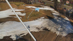 Spodní část sjezdovky skiareálu Karolinka