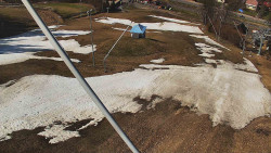 Spodní část sjezdovky skiareálu Karolinka