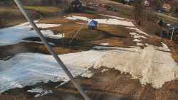 Spodní část sjezdovky skiareálu Karolinka