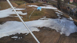 Spodní část sjezdovky skiareálu Karolinka