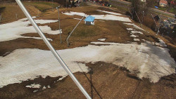 Spodní část sjezdovky skiareálu Karolinka