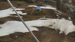 Spodní část sjezdovky skiareálu Karolinka