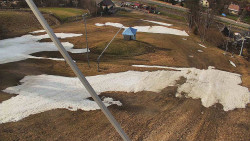 Spodní část sjezdovky skiareálu Karolinka