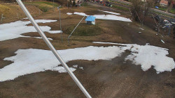 Spodní část sjezdovky skiareálu Karolinka