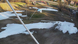 Spodní část sjezdovky skiareálu Karolinka