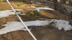 Spodní část sjezdovky skiareálu Karolinka