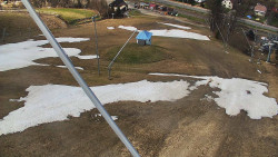 Spodní část sjezdovky skiareálu Karolinka