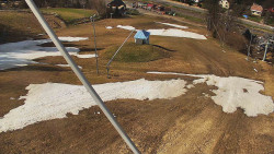 Spodní část sjezdovky skiareálu Karolinka