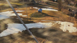 Spodní část sjezdovky skiareálu Karolinka