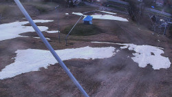 Spodní část sjezdovky skiareálu Karolinka