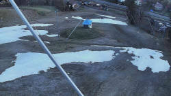 Spodní část sjezdovky skiareálu Karolinka