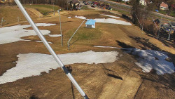 Spodní část sjezdovky skiareálu Karolinka