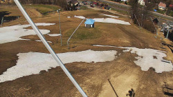 Spodní část sjezdovky skiareálu Karolinka