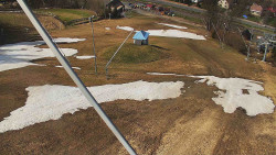 Spodní část sjezdovky skiareálu Karolinka