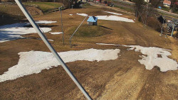 Spodní část sjezdovky skiareálu Karolinka