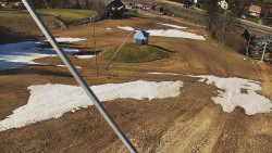 Spodní část sjezdovky skiareálu Karolinka