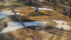 Spodní část sjezdovky skiareálu Karolinka