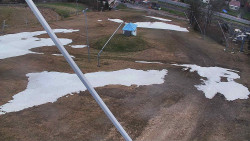 Spodní část sjezdovky skiareálu Karolinka