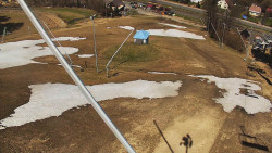 Spodní část sjezdovky skiareálu Karolinka