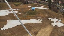 Spodní část sjezdovky skiareálu Karolinka