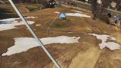 Spodní část sjezdovky skiareálu Karolinka