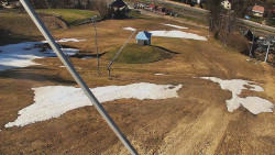 Spodní část sjezdovky skiareálu Karolinka