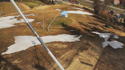 Spodní část sjezdovky skiareálu Karolinka