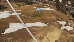 Spodní část sjezdovky skiareálu Karolinka