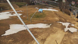 Spodní část sjezdovky skiareálu Karolinka