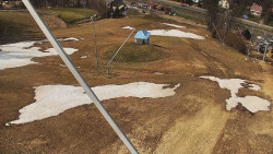 Spodní část sjezdovky skiareálu Karolinka