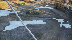 Spodní část sjezdovky skiareálu Karolinka