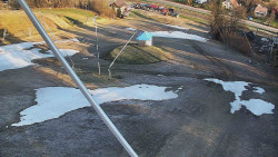 Spodní část sjezdovky skiareálu Karolinka