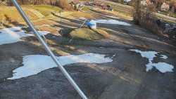 Spodní část sjezdovky skiareálu Karolinka