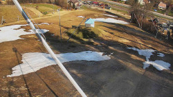 Spodní část sjezdovky skiareálu Karolinka