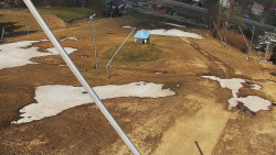 Spodní část sjezdovky skiareálu Karolinka