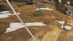 Spodní část sjezdovky skiareálu Karolinka